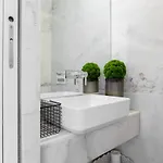 Appartamento Joivy Elegant 1-br In Perfect Centre Lisbona
